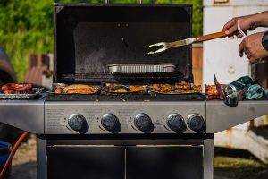 Astuces pour Devenir un As de la Plancha de Jardin